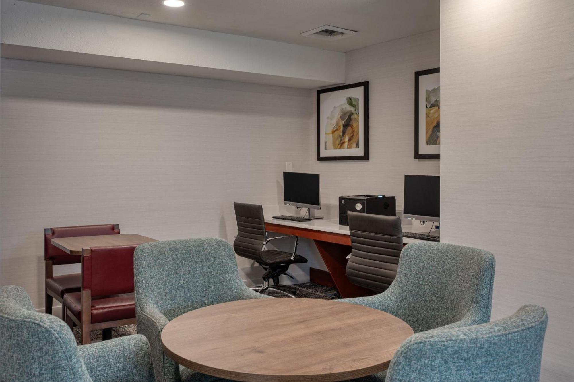 Staybridge Suites Allentown Airport Lehigh Valley By Ihg Exterior foto